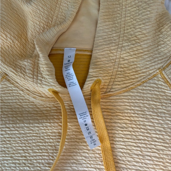 Lululemon Sleeveless Hoodie Soft Yellow Textured Terry Size 12 - Picture 2 of 4